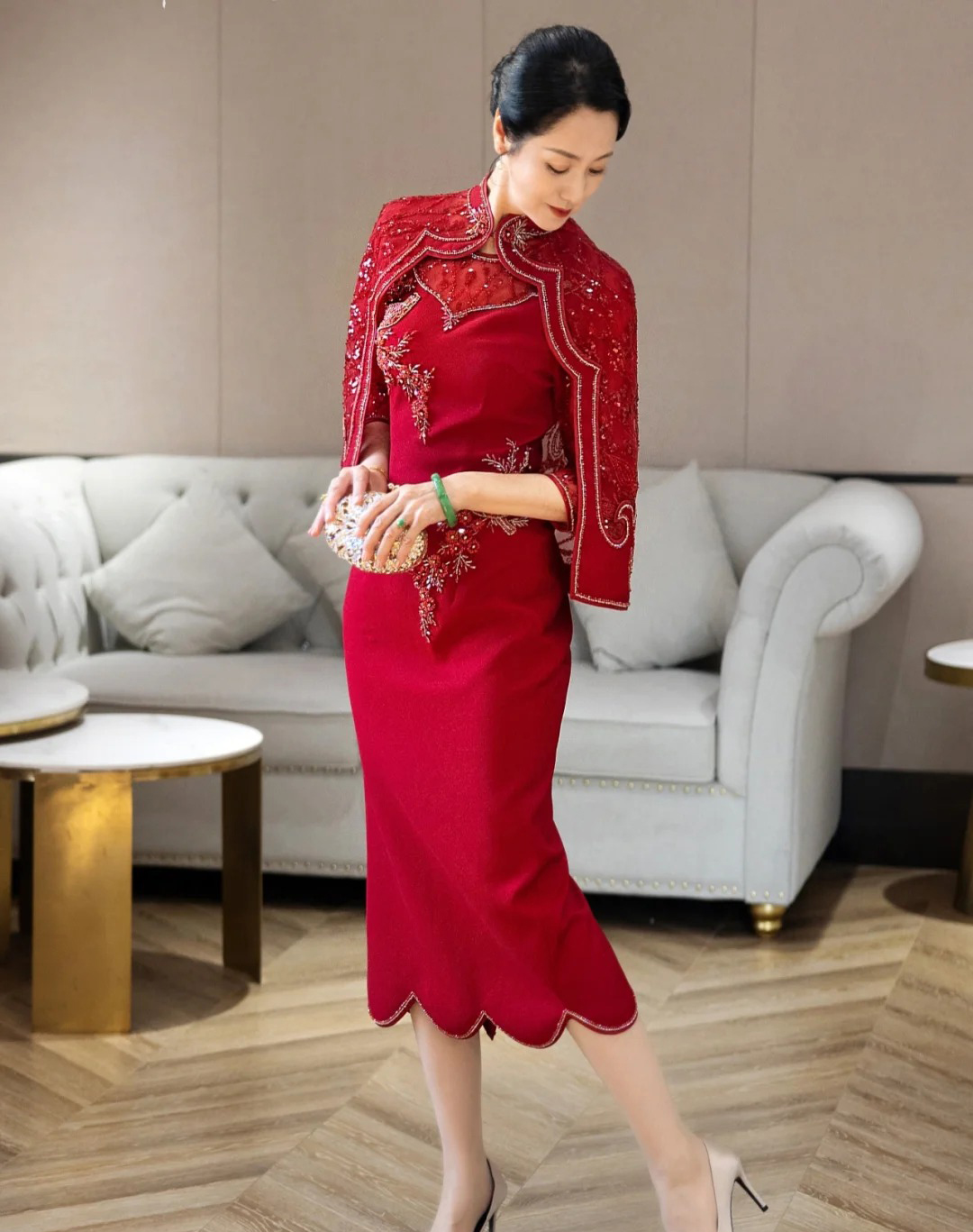 Élégante robe de mère de mariée chinoise à broderie subtile